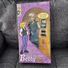 Poupée Barbie BETTY Archie Comics neuve comprend une bande dessinée*