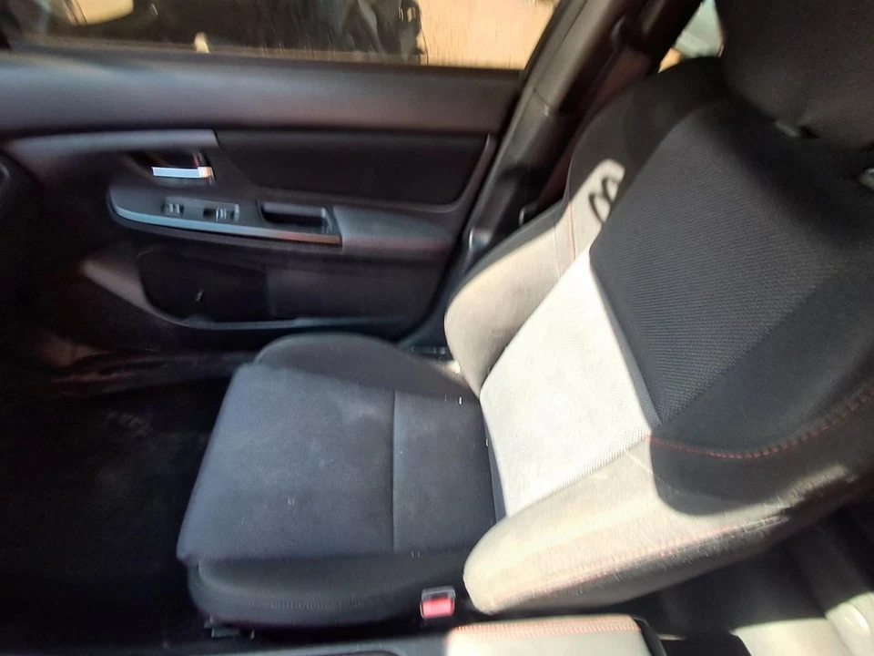 Passenger Front Seat  Cloth Manual Non-heated Fits 15-21 WRX 2619097 — 第 1/1 张图片