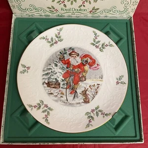 1982 Santa On Bicycle Royal Doulton Christmas Plate Sixth in a Series Boxed VTG - Picture 1 of 10