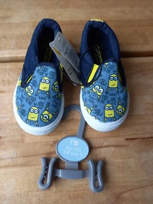 Zapatillas sin cordones MOTHERCARE Minions talla 5 bebés nuevas con etiquetas precio de venta sugerido por el fabricante 11 GBP Foto 1 de 4
