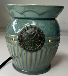 Scentsy VICTORIA Wax Warmer Burner Full Size Teal Blue with Flower Seal RETIRED - Picture 1 of 7