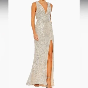 NEW Mac Duggal Ieena Sequin Sheath Gown SZ 10. (87) - Picture 1 of 6