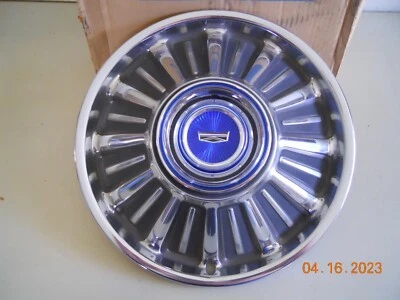 Tapacubos cubierta de rueda completa Ford Fairlane Deluxe 1967 nuevo de Lote Antiguo C7OZ-1130-E Fomoco Foto 1 de 4
