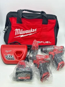 Milwaukee 3497-22 M12 COMBUSTIBLE 12V 2 herramientas kit combinado taladro percutor y atornillador de impacto - O - Imagen 1 de 6