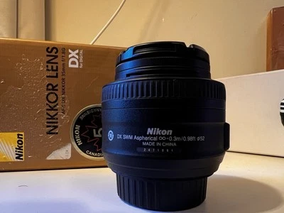 Lente Nikon AF-S DX NIKKOR 35 mm F/1,8 G Foto 1 de 4