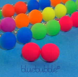 PENDIENTES FUNKY NEON CANDY MEDIA BOLA KITSCH RETRO AÑOS 80 90 DISCO COOL ACID DANCE 8 - Imagen 1 de 9