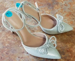 BCBGeneration WOMEN'S SILVER SPARKLE HEELS DOUBLE BOW ANKLE WRAP SIZE 7.5 NWOB - Picture 1 of 9
