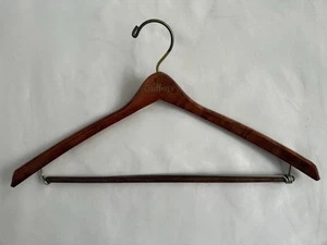 Vintage Guffey’s Brown Wood Hanger - Imagen 1 de 4