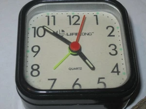 MINIATURE QUARTZ CLOCK 2-1/2" X 2-1/2" - Picture 1 of 1