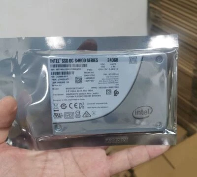 Intel SSD DC S4600 Series 240GB SSDSC2KG240G7 2.5" SATA III Solid State Drive - Image 1 of 2