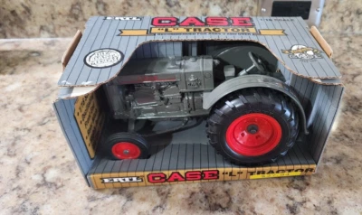 Ertl Case L Tractor (1/16th) Scale Diecast New  Gray Die Cast Metal 1992 2902 - Image 1 of 4