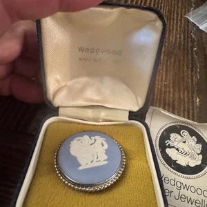 Vintage Wedgwood Brooch No. 1 Blue Jasper Round Pin In Original Box w/Brochure - Bild 1 von 9