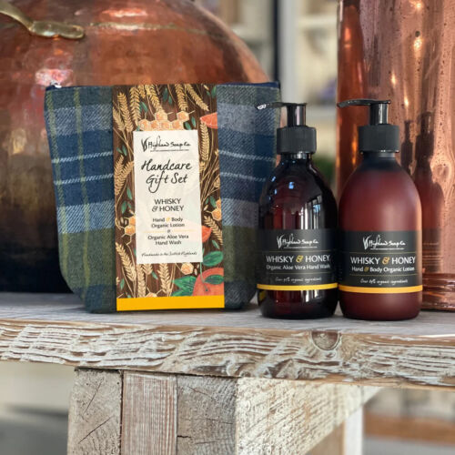 The Highland Soap Company Organic Whisky & Honey Hand Care Gift Set 2 x 300ml