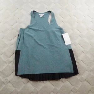 Athleta Swing Forward Pleated Tank Womens Small V-Neck Athleisure Gym Yoga - Picture 1 of 9