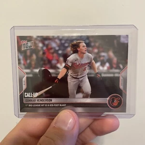 Gunnar Henderson - 2022 Topps Now #819 1st HR 429ft Blast Call-Up SP Orioles 🔥 - Bild 1 von 2