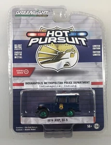 Greenlight Hot Pursuit 1974 Jeep DJ-5 Chase - Picture 1 of 3