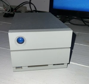 LaCie 2big Dock Thunderbolt 3 v2 20TB HDD RAID Array Seagate USB-C CF Express SD - Afbeelding 1 van 2