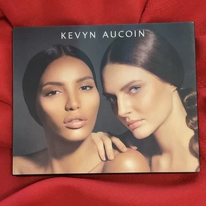 KEVYN AUCOIN .. Contour Book Eye & Cheek Defining & Sculpting Palette .. Vol III - Picture 1 of 6