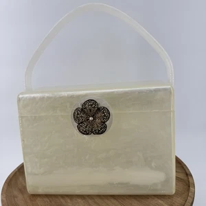 Antique Wilardy Womens Box Purse Handbag Pearlized Off White Lucite Flower Clasp - Picture 1 of 16