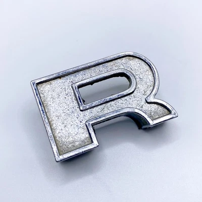 De colección Original 1959-62 AMC Rambler Wagon "R" Letra Emblema Coche Parte #3435274 Foto 1 de 2