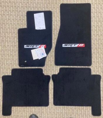 Alfombrillas Black Lloyd Velourtex 4 piezas para Jeep Grand Cherokee 2005-2008 Foto 1 de 2