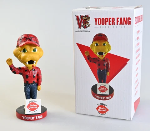 2020 Wisconsin Timber Rattlers Yooper Fang Bobblehead In Box Cover