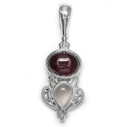Offerings Sajen 925 Sterling Silver Garnet & Moonstone Pendant with Chain - Image 1 of 1