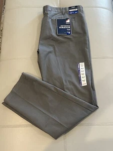 IZOD Men’s Stretch Pant Advantage Comfort Stretch Flat Front Gray 38 x 34 NWT - Picture 1 of 4
