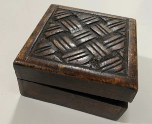Antike Holz Tabak Schmuck Scharnier Box 5 x 5 x 2,5 cm, brutalistisches Design - Bild 1 von 9