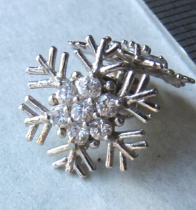 STERLING SILVER STUD EARRINGS - Picture 1 of 2