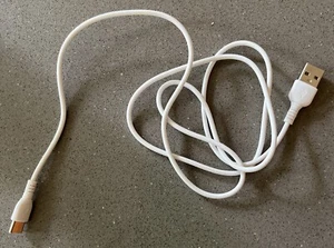 USB-A to USB-C Cable - Photo 1/4