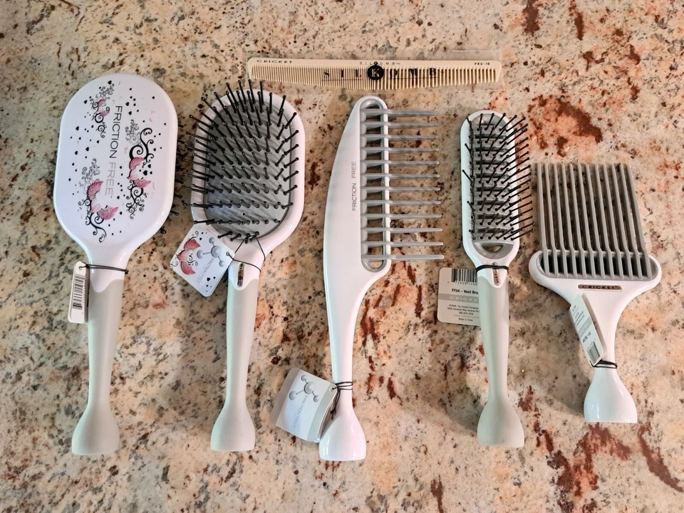 U-Pick! Cricket Friction Free Brushes~Picks & Silkombs! - Image 1 of 1