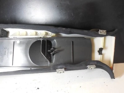 2000-06 Mercedes-Benz S430 S500 W220 passageiro lado direito interior acabamento pilar B - Imagem 1 de 4