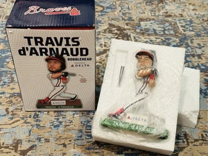 NUEVO EN CAJA Atlanta Braves Travis d'Arnaud Silver Slugger Bobblehead 2021 SGA - Imagen 1 de 10