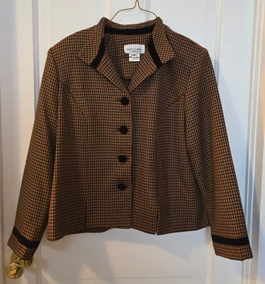 MISS DORBY BROWN / BLACK BLAZER JACKET. 4 BIG BUTTON FAUX SUEDE COVERED SIZE 14P - Image 1 of 4