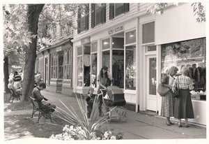 1990 Schwarzweiß Foto 8" x 10" Queen Street-Niagara auf dem See, Ontario - Bild 1 von 1