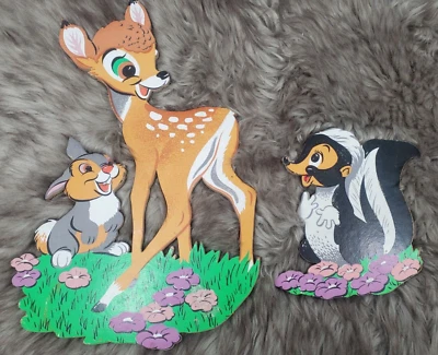 Dos colgadores de pared vintage de cartón/cartón prensado Bambi recortados. Flor Bambi Thumper Foto 1 de 4