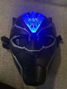 Marvel Black Panther Mask Retracting Eye Shields Lights Up Hasbro 2017 C-001C - Picture 1 of 4
