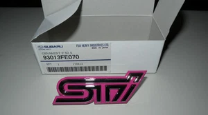 Subaru Impreza WRX STi rosa Grill Abzeichen Emblem Original-Zubehör-Hersteller Original 2000-2005 - Bild 1 von 1