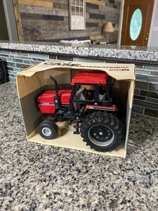 1985~1/16 Ertl Case International 2594 Toy Tractor In Box - Picture 1 of 6