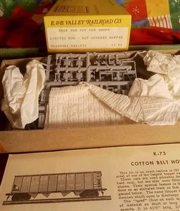 ACF Missouri Pacific Covered Hopper E&B Valley Railroad HO Kit MoPac Cotton Belt - Picture 1 of 9