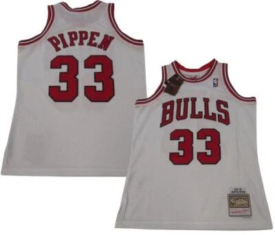 97-98 Scottie Pippen #33 Chicago Bulls Mens Mitchell & Ness Swingman Jersey $130 - Image 1 of 4