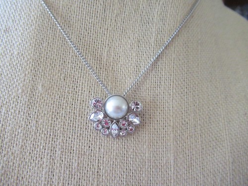 Collana gancio con chiusura estensore 2" catena tono argento Givenchy nuova con etichette