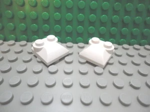 Lego 2 White 2x2 Curved Smooth Slopes with 2 top studs car truck NEW - Picture 1 of 1