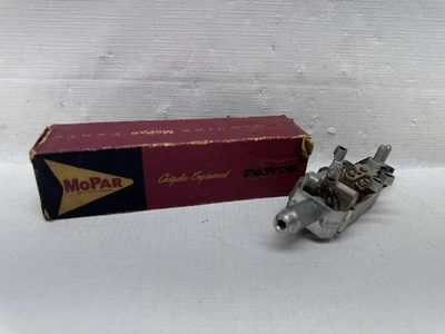 Dodge Truck 1955 serie C-1 NOS 6 voltios interruptor de faros Mopar 1661 771, 1661771 Foto 1 de 4