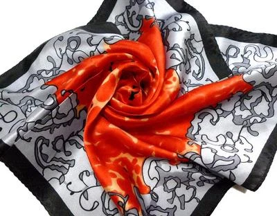 Nuevo Cuadrado de Bolsillo 14" Satinado 100% Seda Rojo Gris Negro "Fuego"-S Foto 1 de 4