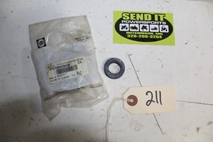 SD10 NOS Ski Doo Rubber Stopper Washer 570049600 - Picture 1 of 1
