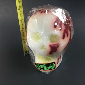 Halloween Glow in the Dark Blutendes Blut Grusel Ghul TOTENKOPF Kerze Neu aus altem Lagerbestand versiegelt - Bild 1 von 12