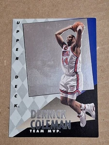 Tarjeta de la NBA Derrick Coleman 1992 cubierta superior equipo MVP holograma #17 NJ Nets Syracuse  - Imagen 1 de 2