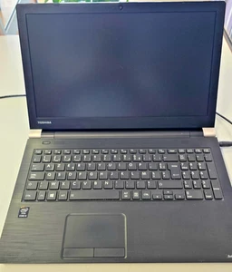 Ordinateur portable Toshiba Satellite PRO - Ecran 15.6 - Windows 11 - SSD - Photo 1/6